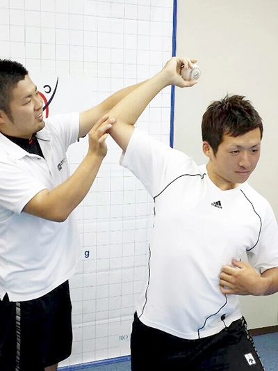 野球肘・野球肩（投球障害）
