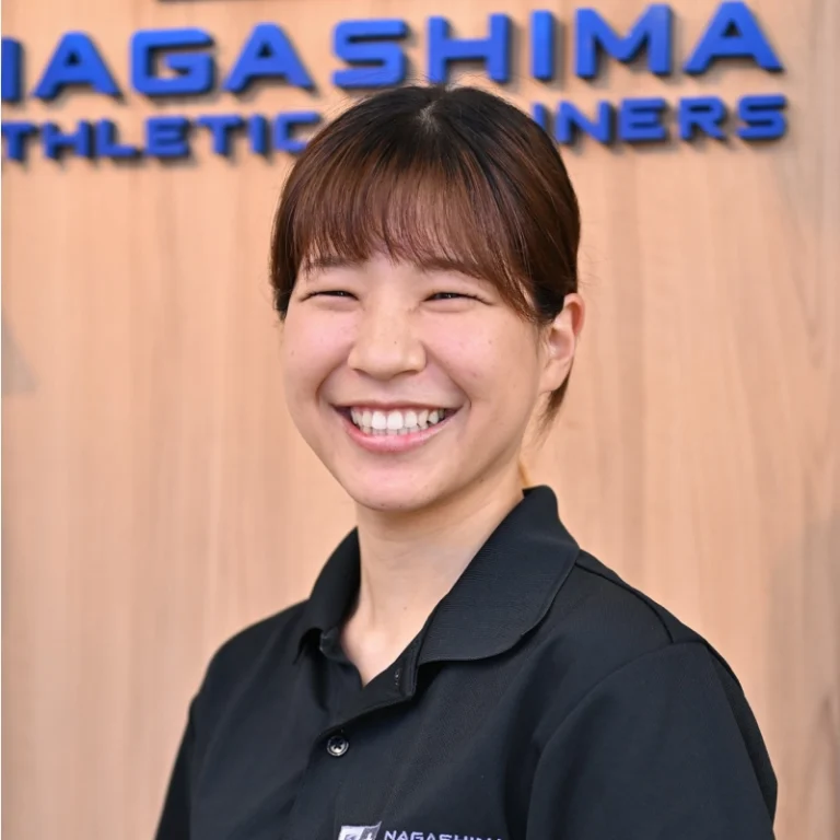 小出 綾乃